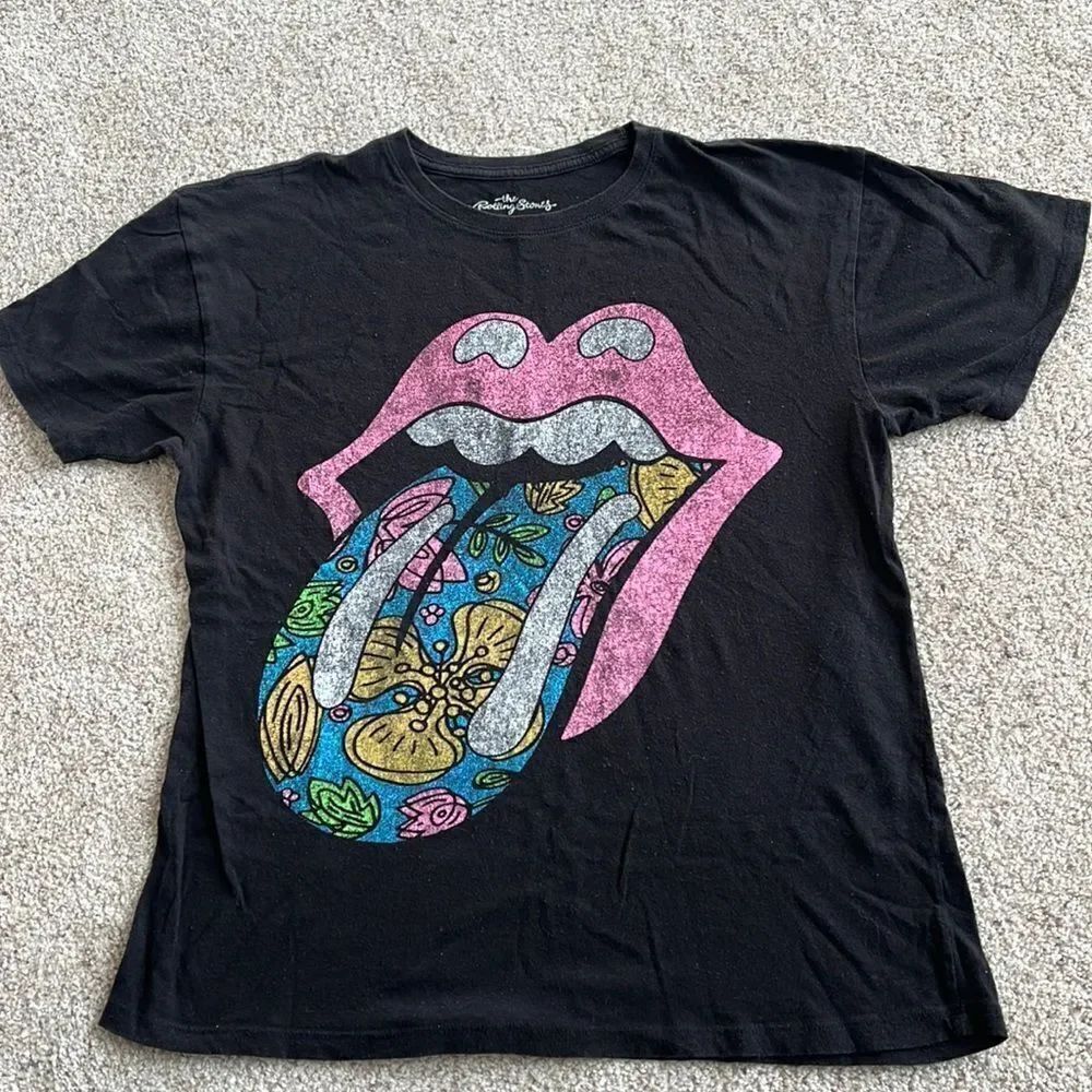 Womens Overaized Rolling Stones Tshirt. Size S/M